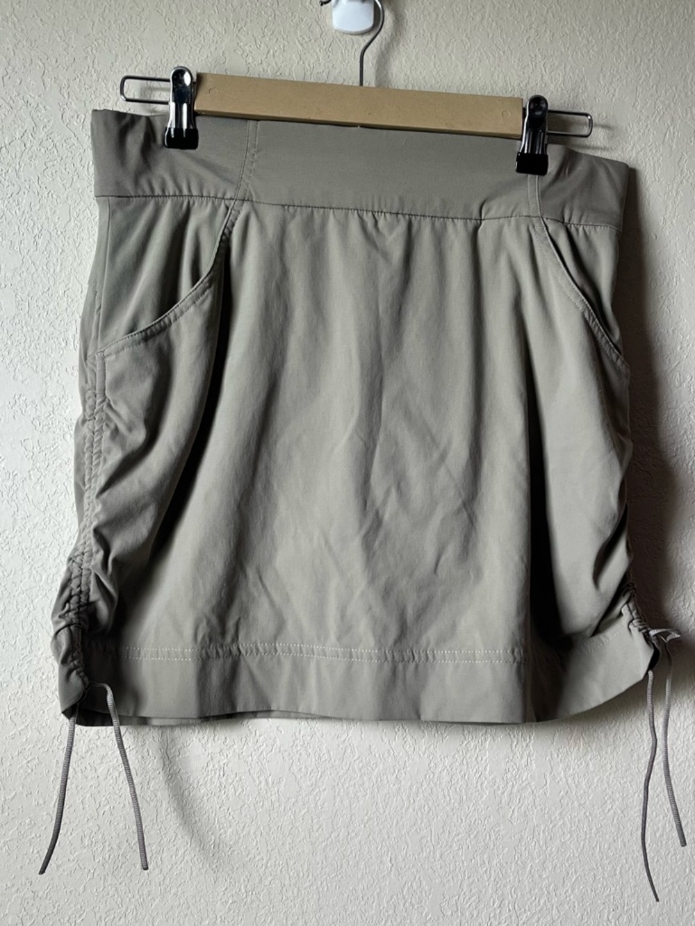 Columbia Taupe Colored Cinch Skort